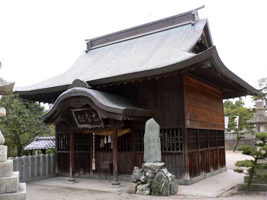 曽根天満宮　霊松殿