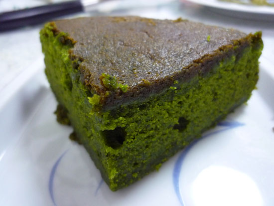 茶の環のしっとり仕立ての贅沢抹茶満月（抹茶バターケーキ）