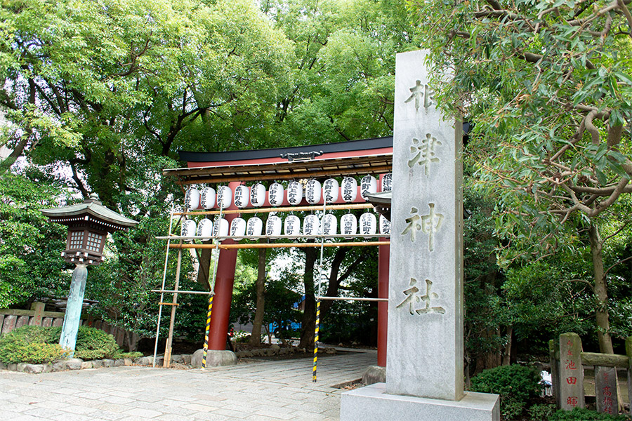 根津神社 北口の鳥居