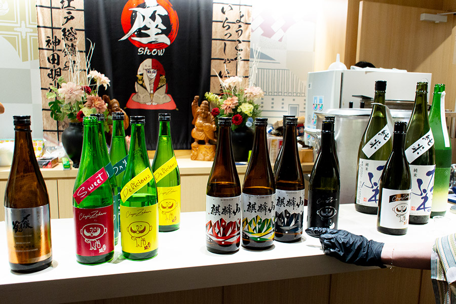 各酒蔵のボトル展示