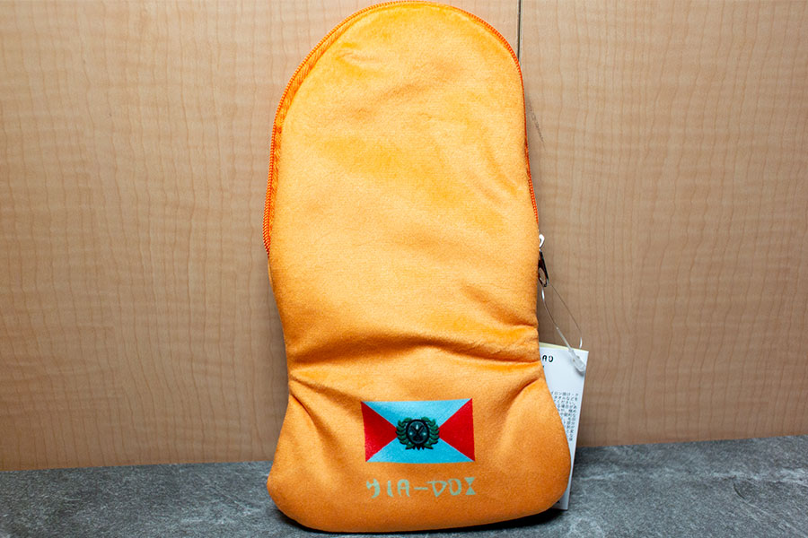 架空の国のおみやげ屋 ダイカットポーチ