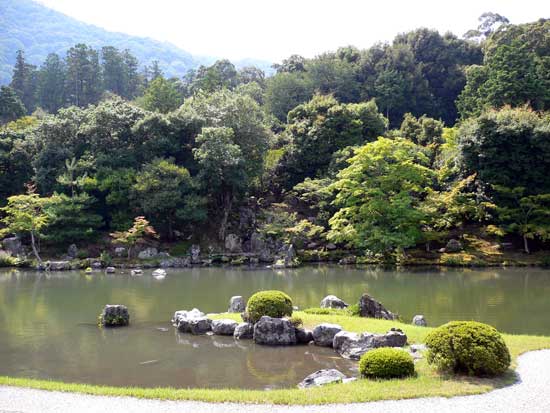 天龍寺の曹源地庭園