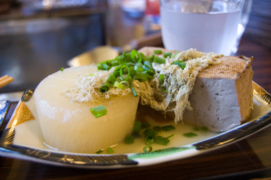 お好み焼き、鉄板焼き「つくし」のおでん