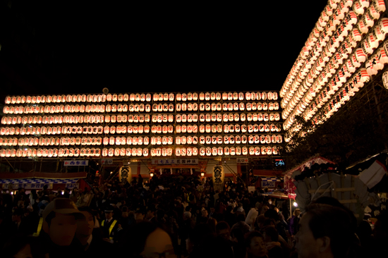 東京都新宿鎮座 花園神社の大酉祭（酉の市）